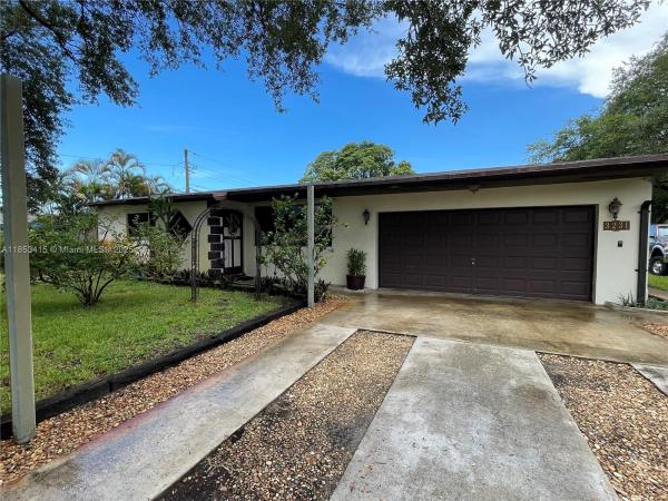 Driftwood Estates, 3231 N 73rd Ave, Hollywood, Florida 33024, image 1