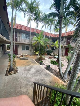 Windsor Court, 3050 NE 5th Ter #10, Wilton Manors, Florida 33334, image 1