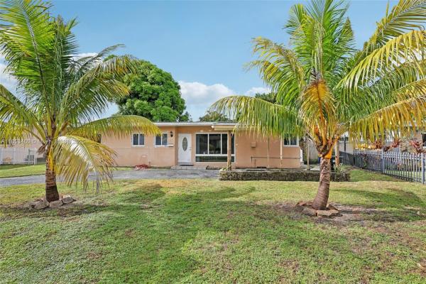 550 NE 173rd St, Miami, Florida 33162, image 1