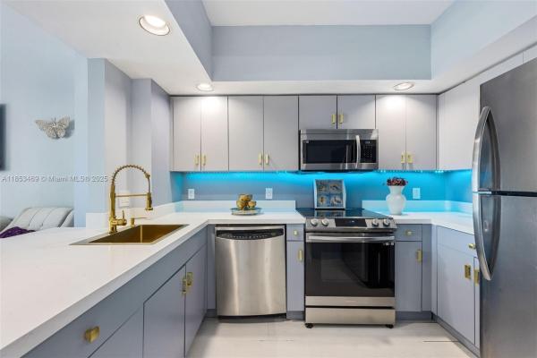 The Waverly At Las Olas, 110 N Federal Hwy #1208, Fort Lauderdale, Florida 33301, image 1