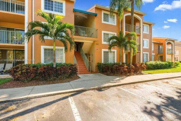 1150 Wildwood Lakes Blvd #203, Naples, Florida 34104, image 1
