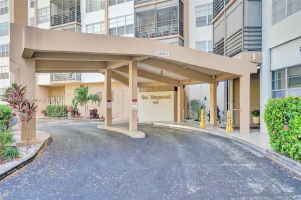 The Dogwood, 1100 Saint Charles Pl #504, Pembroke Pines, Florida 33026, image 2
