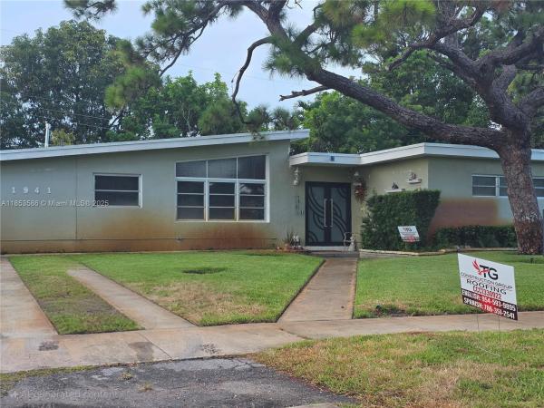 Fleetwood Gardens, 1941 NW 184th St, Miami Gardens, Florida 33056, image 1