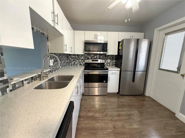 Meadowbrook Towers, 232 NE 12th Ave #201, Hallandale Beach, Florida 33009, image 2