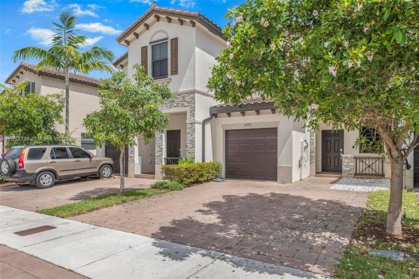 Siena Creek, 12725 SW 229th Ter, Goulds, Florida 33170, image 2