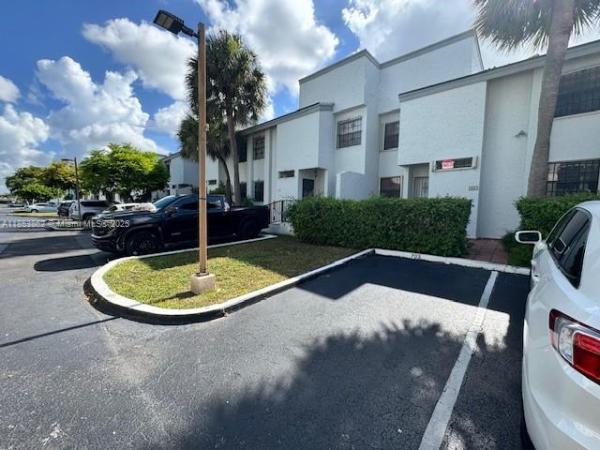 La Arboleda, 703 NW 105th Pl #C1, Fountainebleau, Florida 33172, image 3