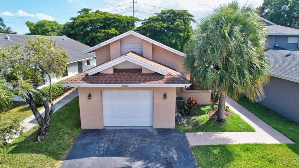 Homes Of Lakeridge, 581 Lakeside Cir, Sunrise, Florida 33326, image 1