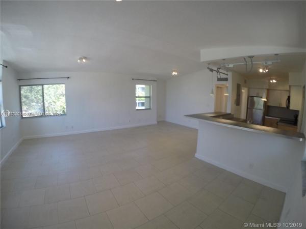 6835 Rue Versailles #205, Miami Beach, Florida 33141, image 1