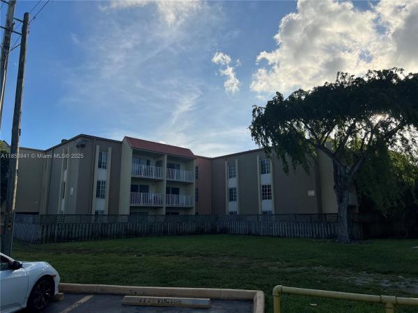 Doral Gardens 2, 5231 Geneva Way #303, Doral, Florida 33166, image 1