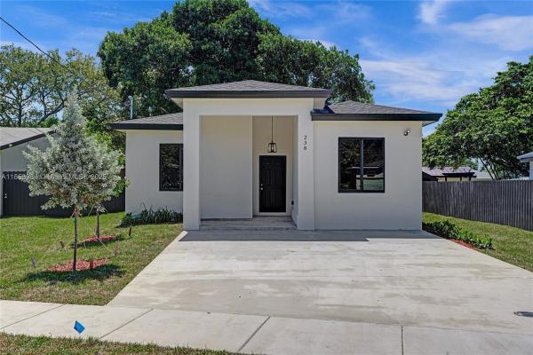 Town Of Modelo, 238 NW 7th Ave, Dania Beach, Florida 33004, image 1