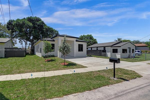 Town Of Modelo, 238 NW 7th Ave, Dania Beach, Florida 33004, image 2