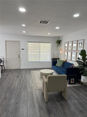Atlantic Shores Dixie Highway, 822 NE 8th St, Hallandale Beach, Florida 33009, image 1