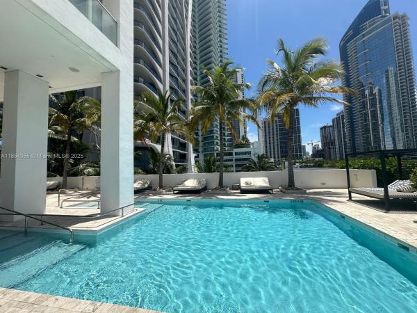 Miami, Florida 33132, image 1