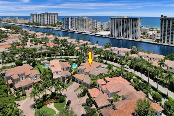 Admirals Cove, 822 E Spinnaker Dr E, Hollywood, Florida 33019, image 1
