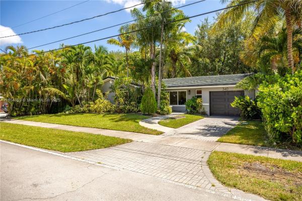 Griffing Biscayne Park Estates, 340 NE 129th St, North Miami, Florida 33161, image 1