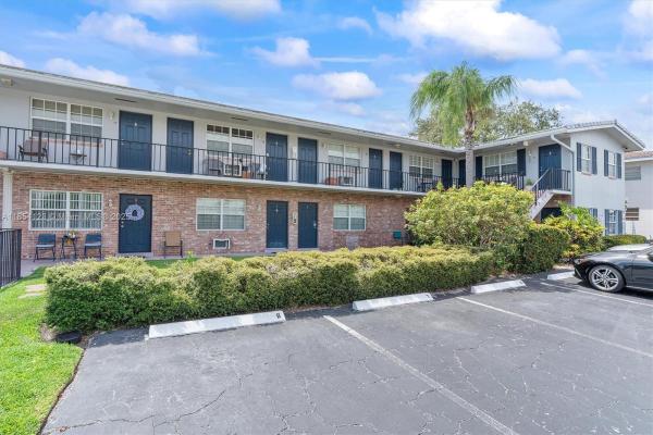Park Ridge North, 2701 Middle River Dr #10, Fort Lauderdale, Florida 33306, image 1