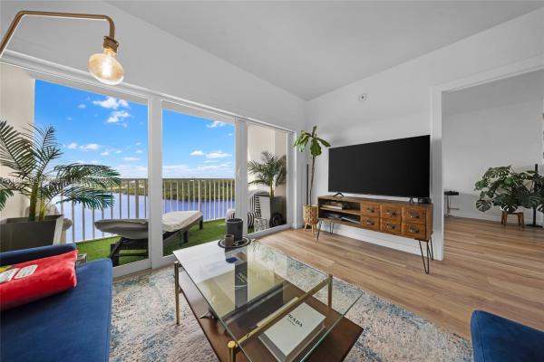 Arlen House Central, 300 Bayview Dr #1614, Sunny Isles Beach, Florida 33160, image 1