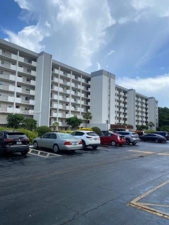 Hi-Greens Of Inverrary, 5860 NW 44th St #102, Lauderhill, Florida 33319, image 1
