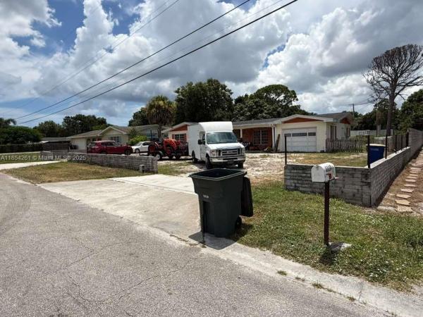 1117 Paseo Ave, Fort Pierce, Florida 34982, image 1