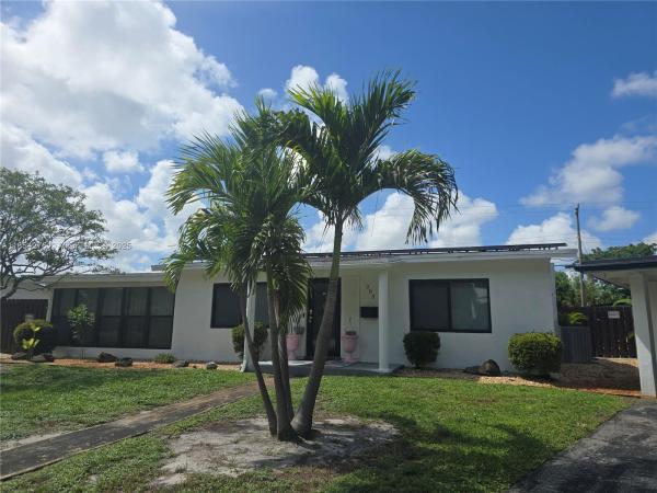Sunset Manors, Wilton Manors, Florida 33334, image 1