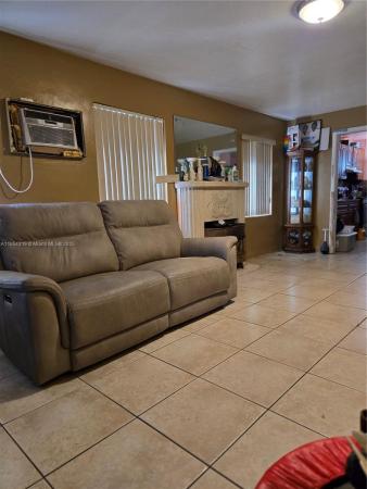 Bowling Green, 1065 NW 50th St, Miami, Florida 33127, image 1