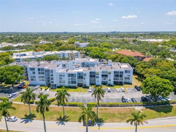 Plantation Royal, 6923 Cypress Rd #A15, Plantation, Florida 33317, image 1