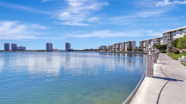 Point East, 3030 Marcos Dr #T205, Aventura, Florida 33160, image 1