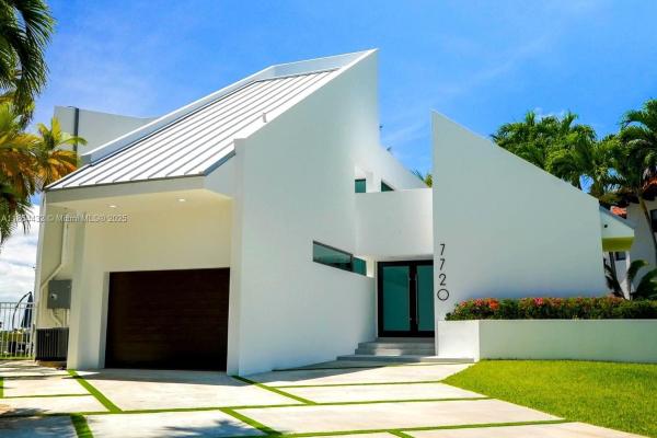 North Bay Island, 7720 Miami View Dr, North Bay Village, Florida 33141, image 1