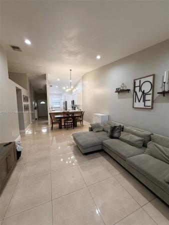 19231 NW 67th Pl, Hialeah, Florida 33015, image 1