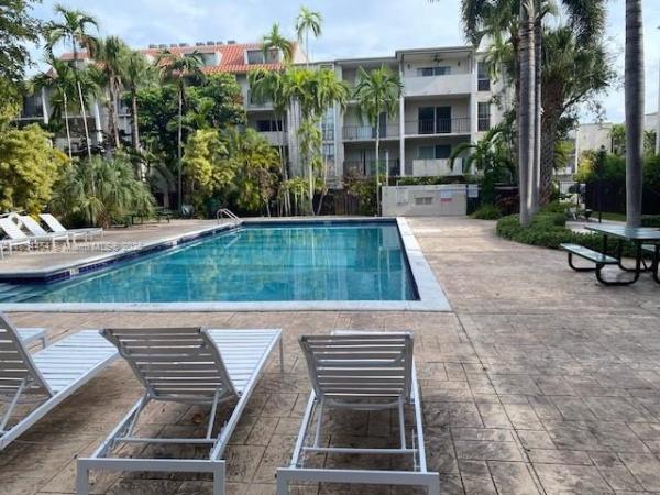 Dadeland Grove, 6900 N Kendall Dr #A309, Pinecrest, Florida 33156, image 1