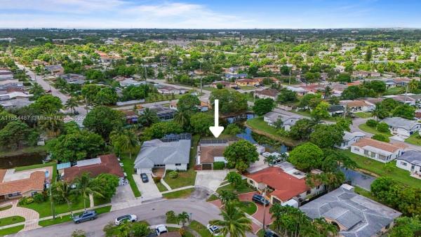 Oakland Estates, 4301 NW 45th Ave, Lauderdale Lakes, Florida 33319, image 2