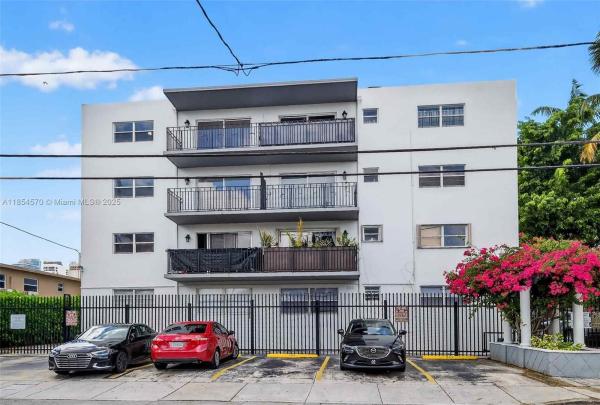 Villa Navarra, 444 SW 4 St 105, Miami, Florida 33130, image 1