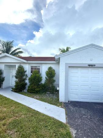 19831 NW 65th Ct, Hialeah, Florida 33015, image 1