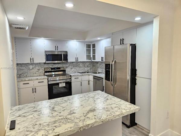 Del Prado, 18021 Biscayne Blvd #1903, Aventura, Florida 33160, image 1