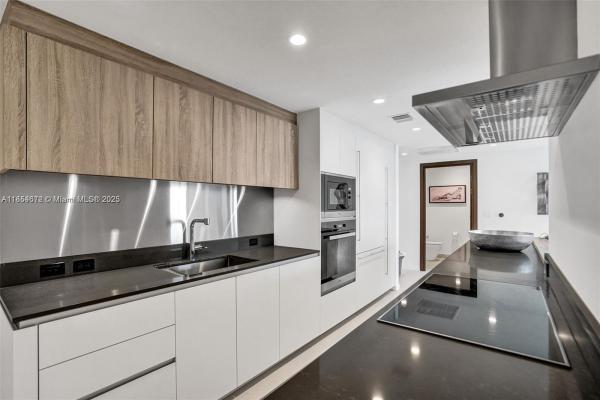 Brickell Flatiron, 1000 Brickell Plz #4710, Miami, Florida 33131, image 1