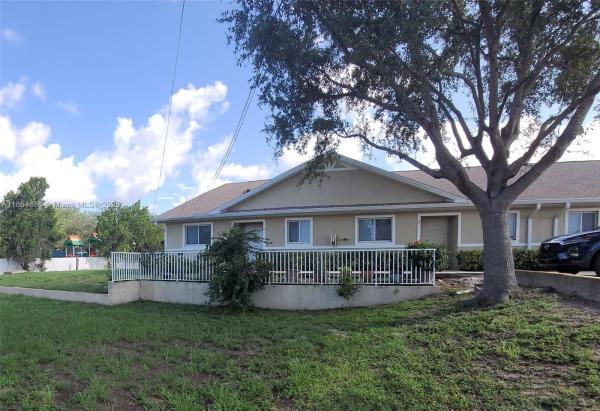 1209 N Diplomat Pkwy, Cape Coral, Florida 33909, image 1