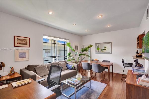 Whisper, 815 Euclid Ave 8, Miami Beach, Florida 33139, image 1