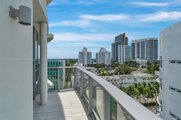 Peloro, 6620 Indian Creek Dr #704, Miami Beach, Florida 33141, image 2