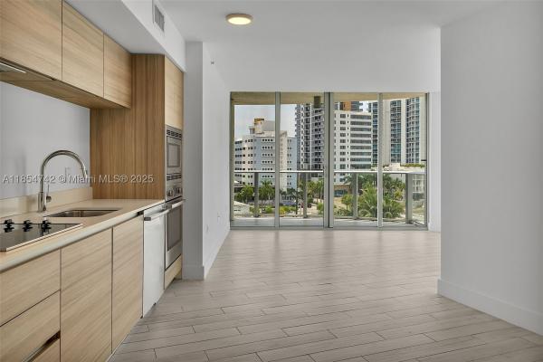 Peloro, 6620 Indian Creek Dr #704, Miami Beach, Florida 33141, image 1