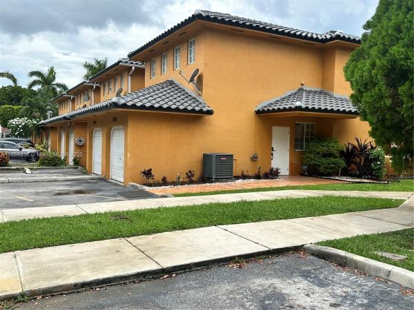 Lilandia Estates, 7549 NW 174th Ter, Hialeah, Florida 33015, image 3