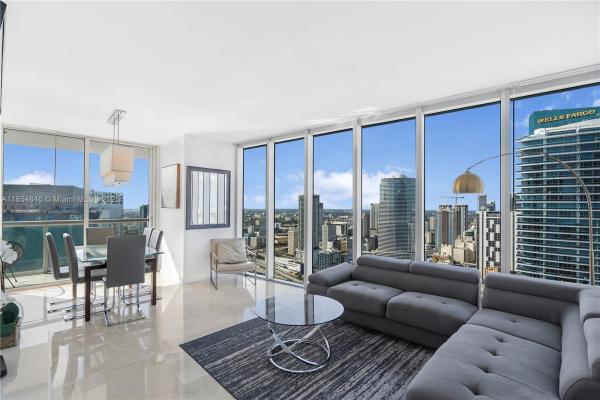 Icon Brickell Tower 3, 485 Brickell Ave 4404, Miami, Florida 33131, image 1