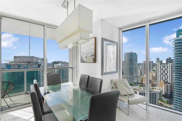 Icon Brickell Tower 3, 485 Brickell Ave #4404, Miami, Florida 33131, image 2