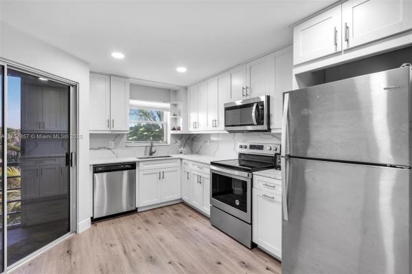 Norfolk At Poinciana Place, 3524 Via Poinciana #302, Lake Worth Beach, Florida 33467, image 1