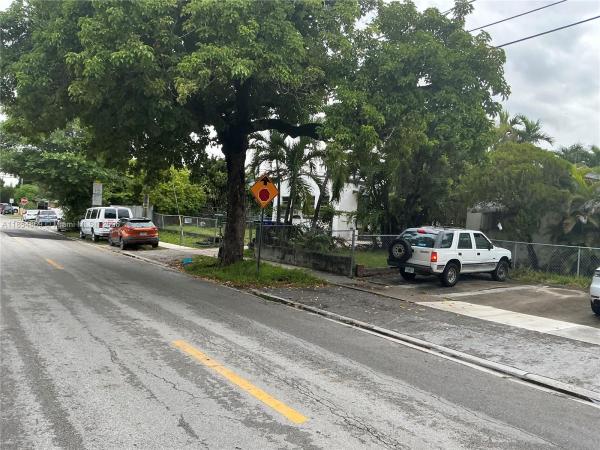 Holleman Manor, 1855 NW 32nd St, Miami, Florida 33142, image 2