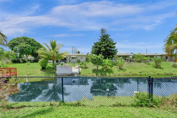 Paradise Gardens 3, 1380 NW 70th Ter, Margate, Florida 33063, image 2