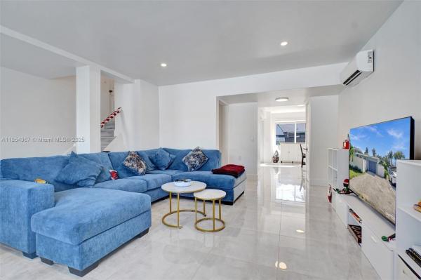 Clair Lake, 1904 SW 28th St, Fort Lauderdale, Florida 33315, image 1