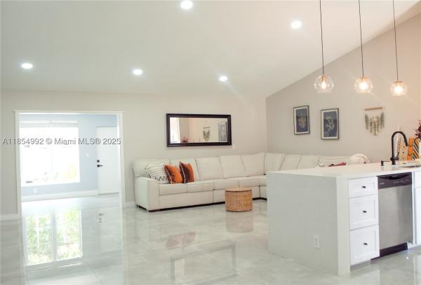 Cedarwood Villas, 2400 SW 19th Ave #137, Boynton Beach, Florida 33426, image 2