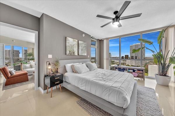 Opera Tower, 1750 N Bayshore Dr 2015, Miami, Florida 33132, image 1