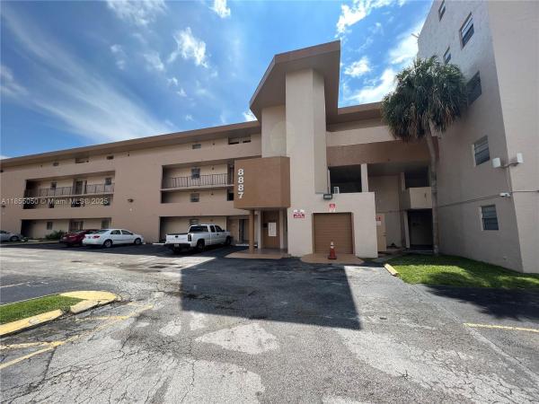 8887 Fontainebleau Blvd #302, Unincorporated Dade County, Florida 33172, image 1
