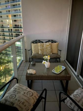 Arlen House East, 100 Bayview Dr #917, Sunny Isles Beach, Florida 33160, image 1